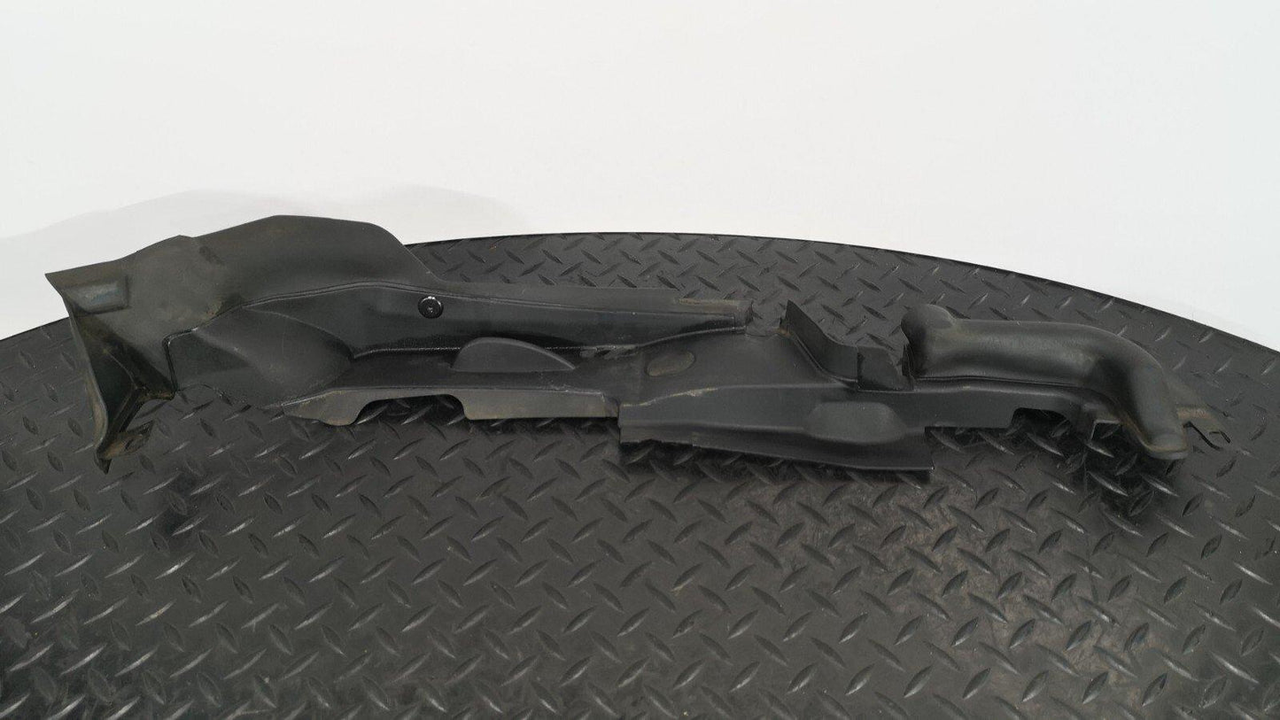 16-19 AUDI A4 B9 S-LINE GENUINE RIGHT DRIVER SIDE WING RUBBER SEAL 8W0821170