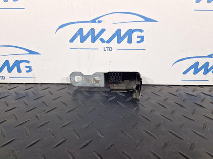 16-24 AUDI A5 F5 GENUINE WING FENDER BRACKET FRONT RIGHT 8W6821434