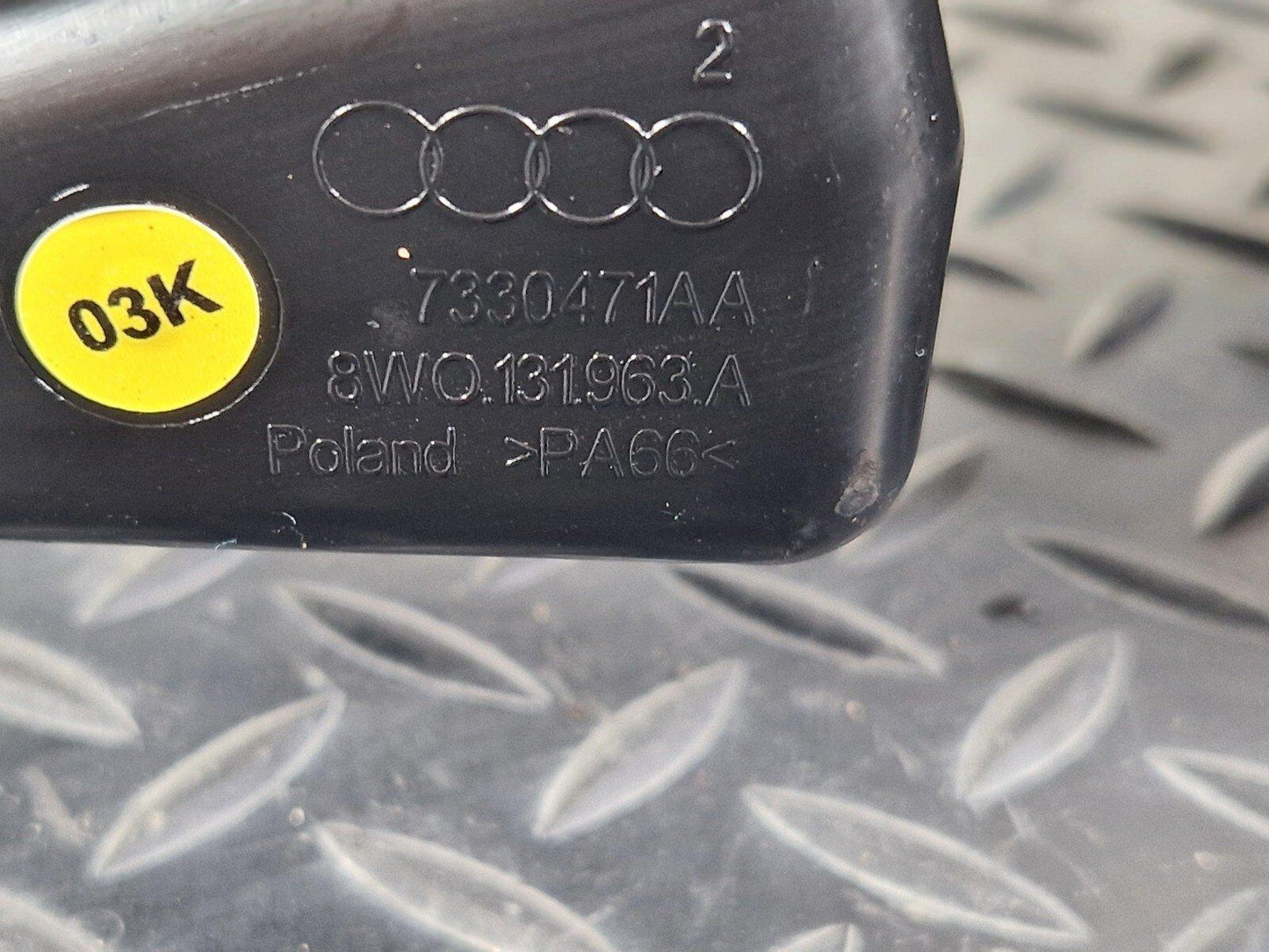 16-19 AUDI A4 B9 GENUINE ADBLUE TANK FILLING HOSES 8W0131963A