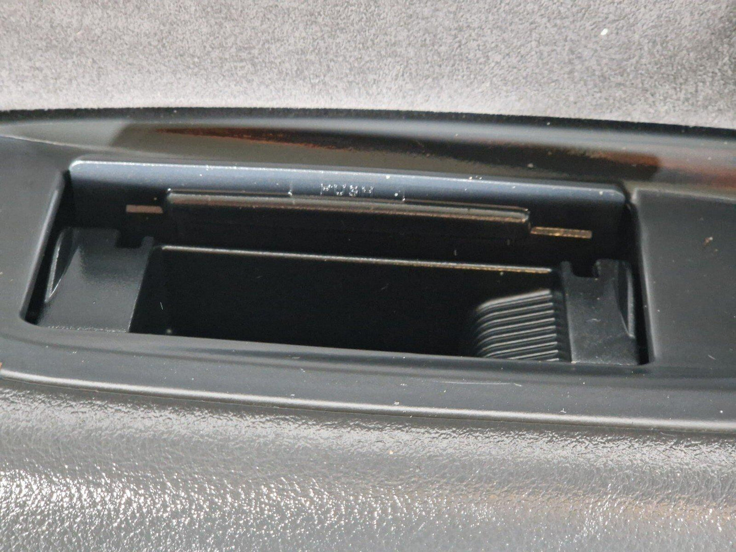 12-18 AUDI A6 C7 GENUINE PASSENGER REAR LEFT DOOR CARD 4G0867221 4G0867305
