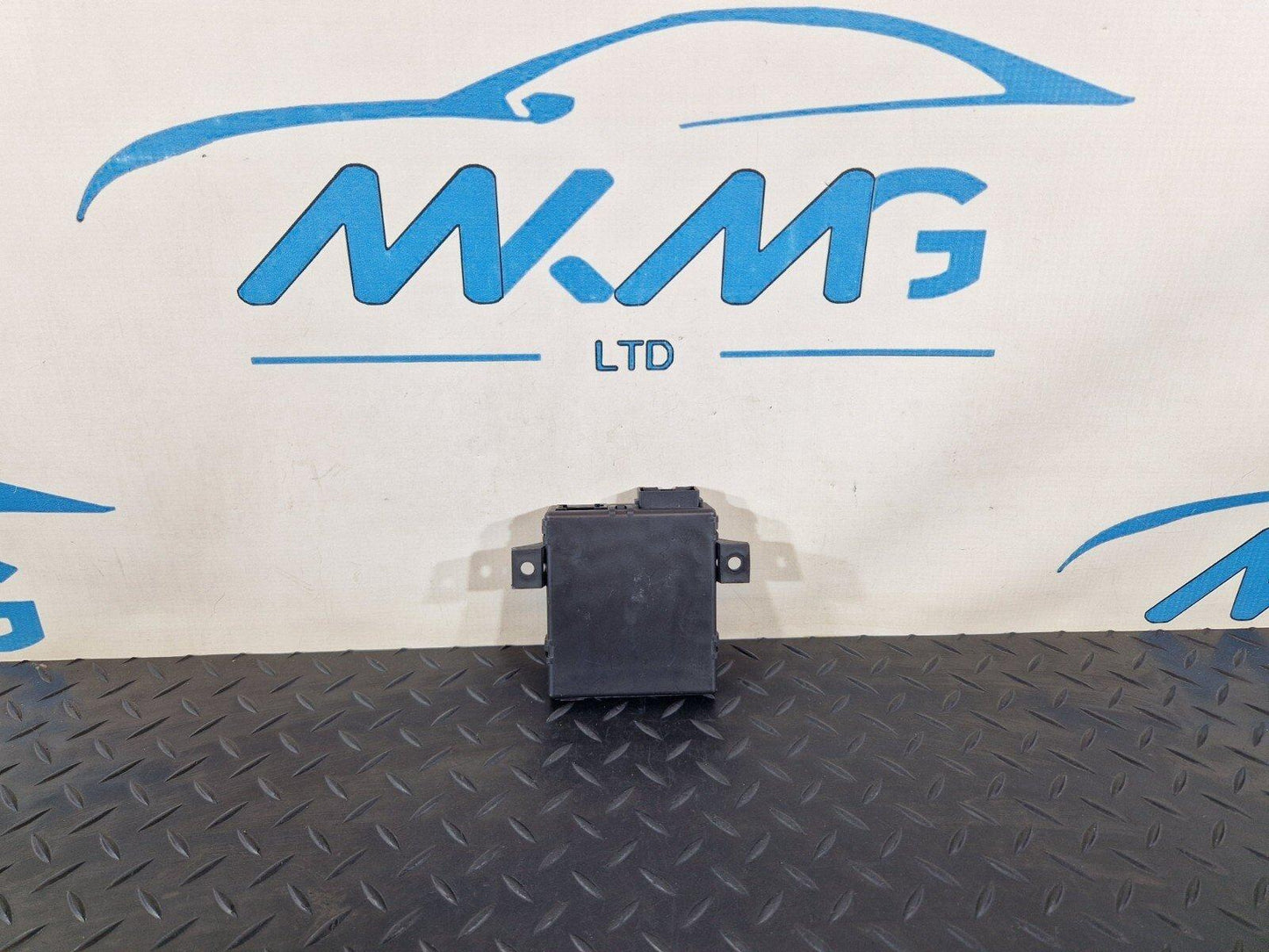 12-17 AUDI Q5 8R GENUINE OEM GATEWAY CONTROL MODULE 8R0907468AE