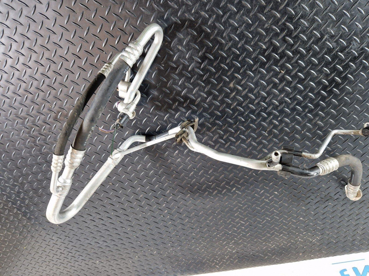 10-18 VW TOUAREG 7P GENUINE AC AIR CONDITIONING PIPE HOSE LINE 7P2820741AP