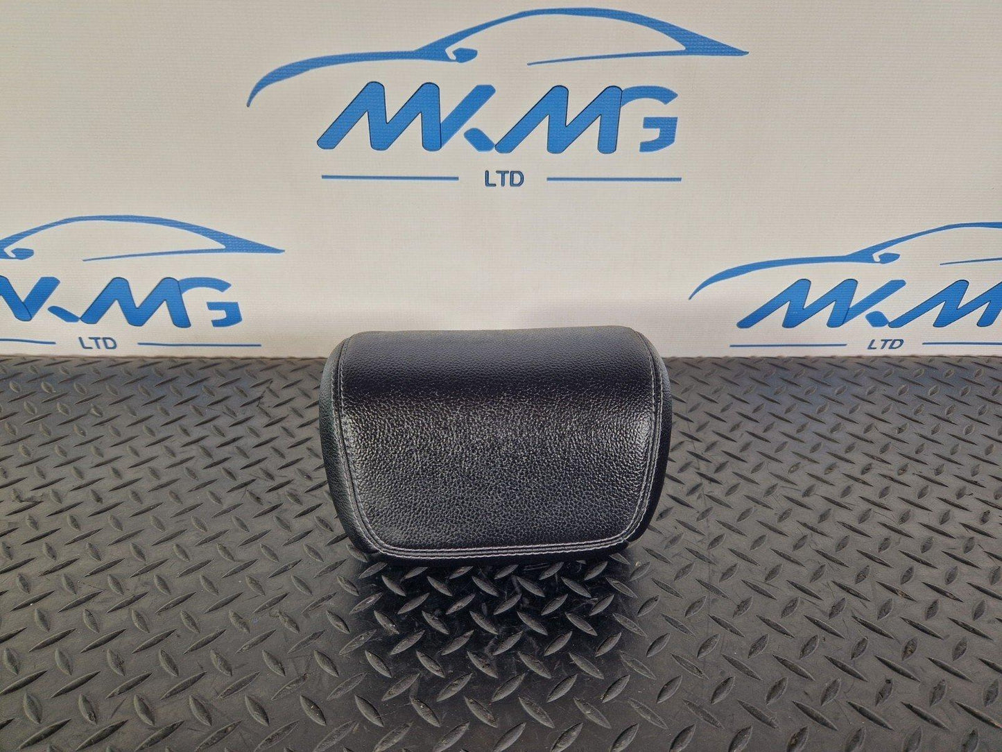 14-19 MERCEDES BENZ GLA X156 GENUINE REAR SEAT HEADREST FITS LEFT & RIGHT