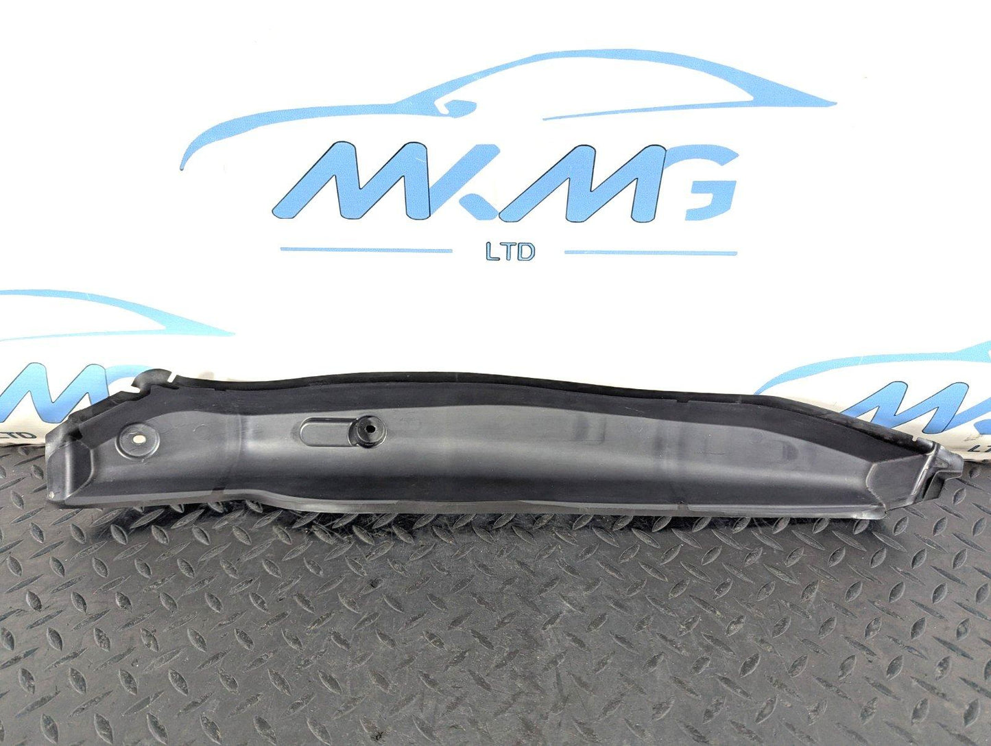 13-19 MERCEDES BENZ CLA C117 FRONT GUARD FENDER PILLAR TRIM RHS A1178890225
