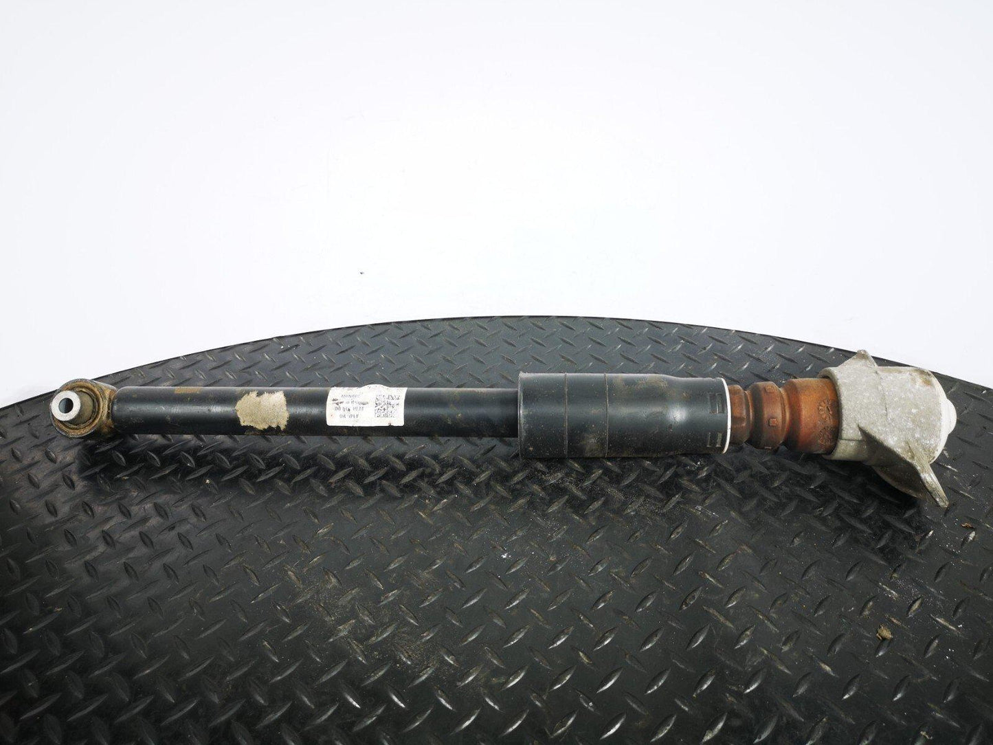 16-19 AUDI A4 B9 V6 3.0TDI REAR LEFT OR RIGHT SIDE SHOCK ABSORBER 8W9035E
