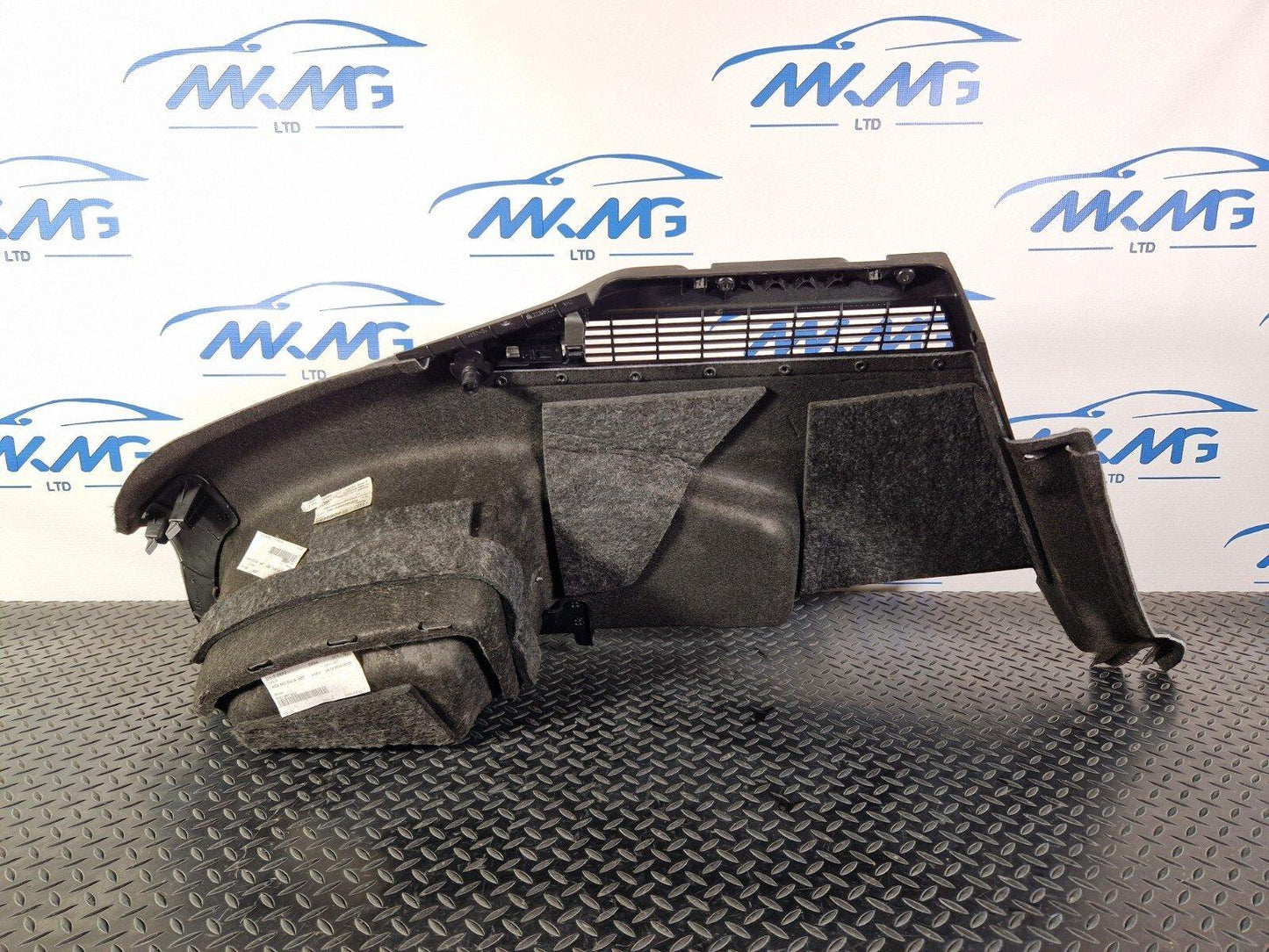 15-18 AUDI A7 4G OEM REAR RIGHT TAILGATE BOOT TRIM PANEL 4G8863888