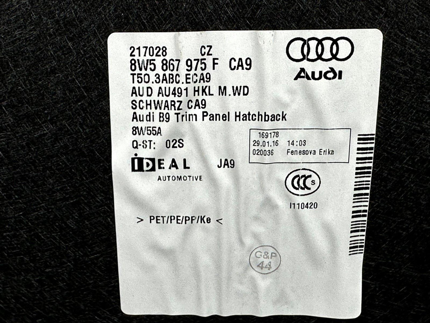 16-19 AUDI A4 B9 SALOON GENUINE BOOTLID TAILGATE TRIM PANEL 8W5867975