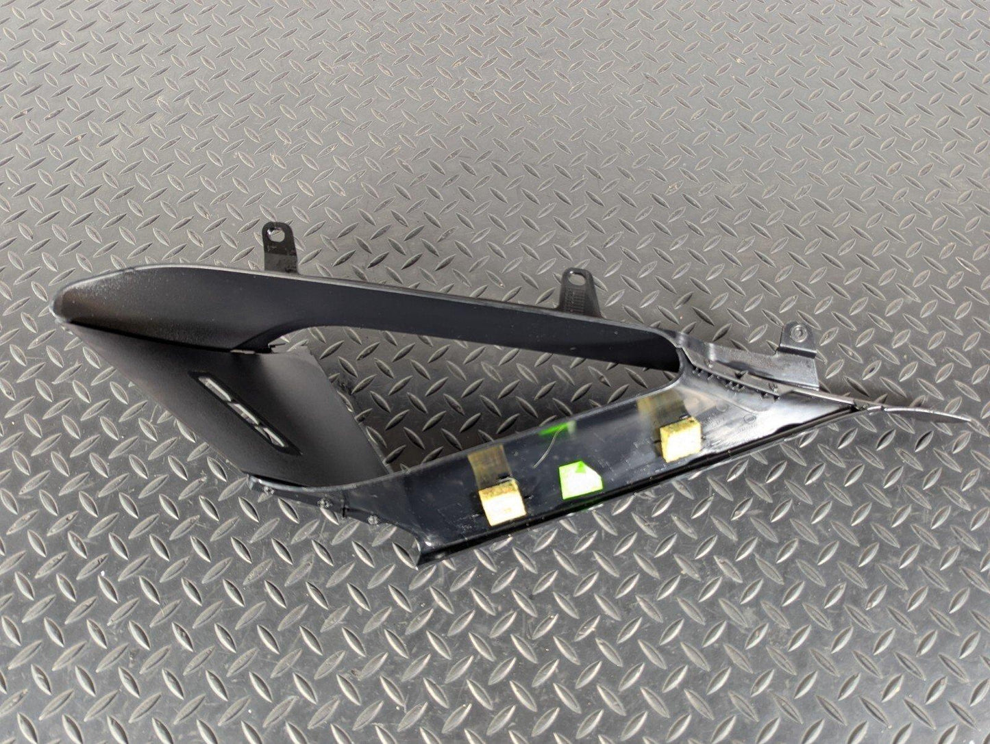 14-21 BMW 2 SERIES 218d GRAN TOURER F46 LEFT SIDE A-PILLAR TRIM BLACK 7329585