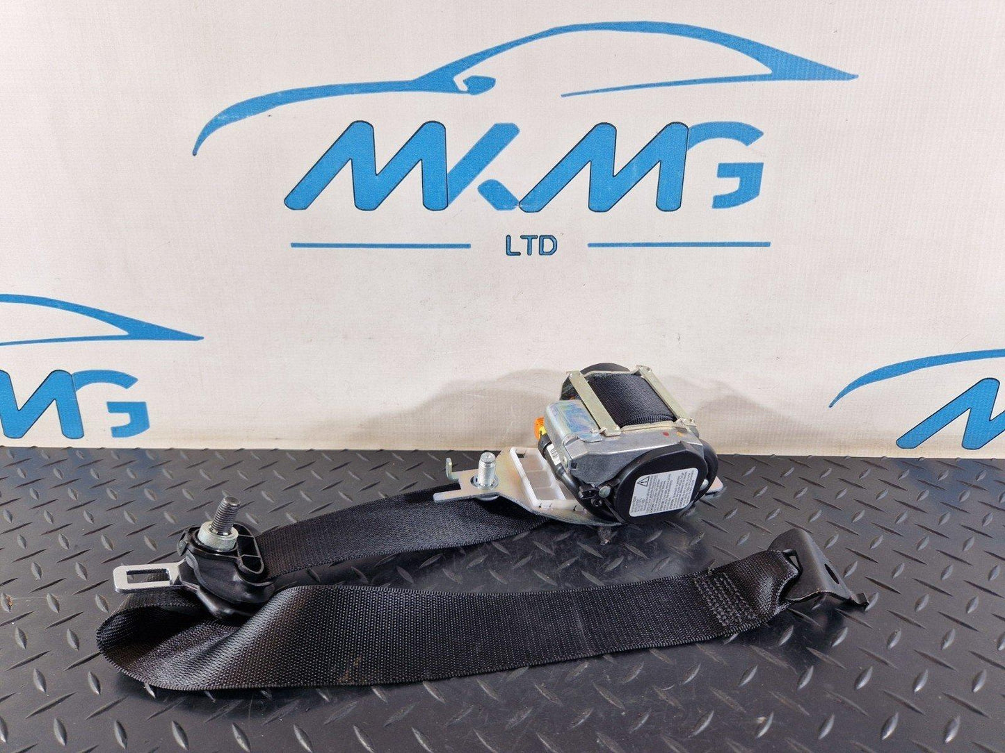 11-19 MERCEDES BENZ ML W166 GENUINE REAR RIGHT O/S SEATBELT A1668603285