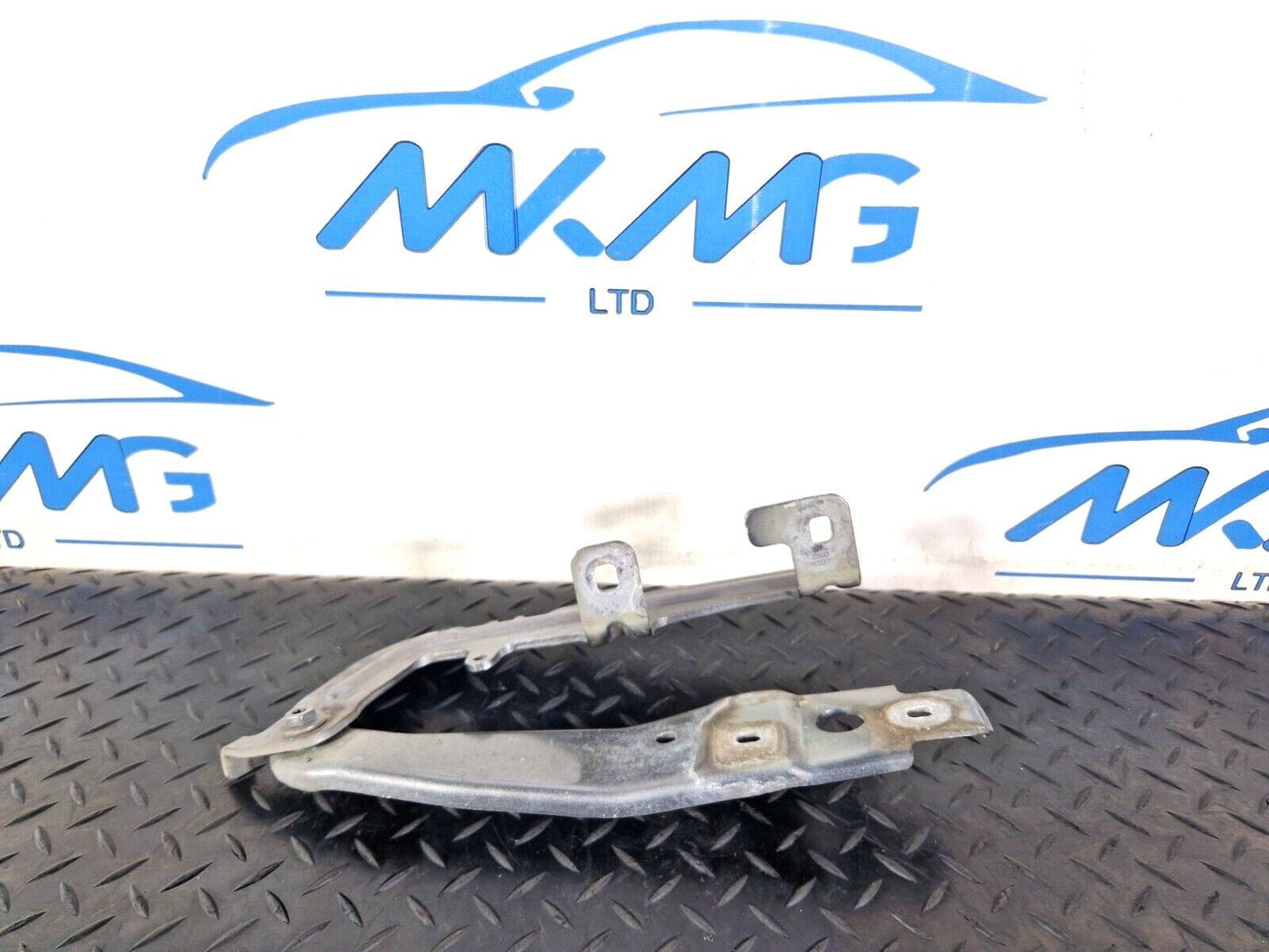 19-ON MERCEDES BENZ B CLASS W247 BONNET HINGE RIGHT DRIVER SIDE A2478800228