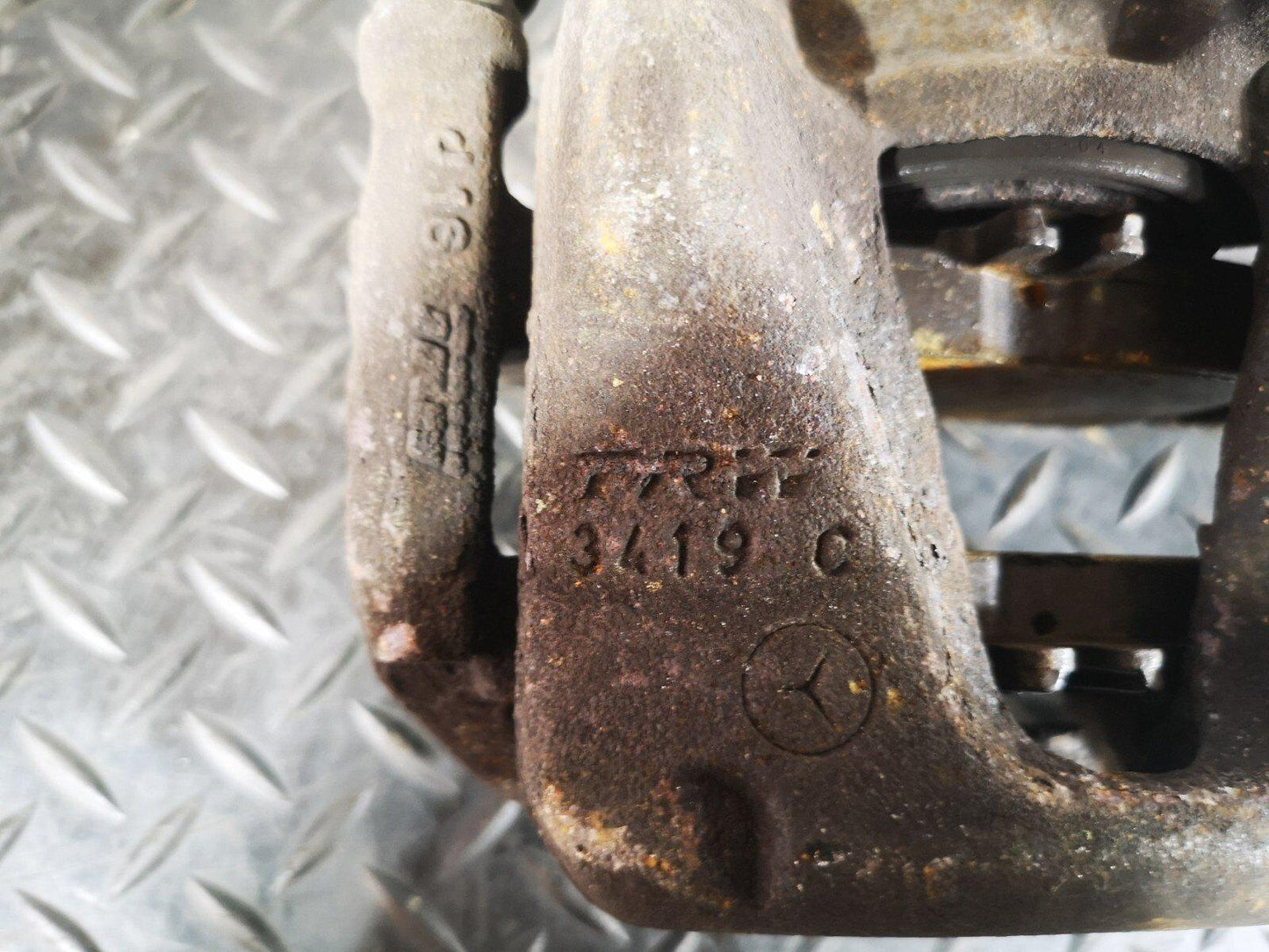 12-18 MERCEDES A B-CLASS W176 W246 1.5CDI FRONT LEFT N/S BRAKE CALIPER 280X25
