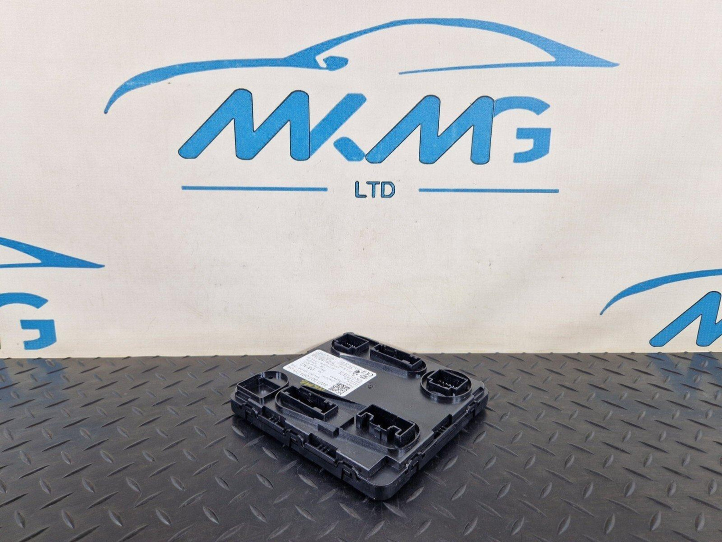 16-19 AUDI A4 B9 GENUINE OEM BCM BODY CONTROL MODULE ECU 8W0907064DB