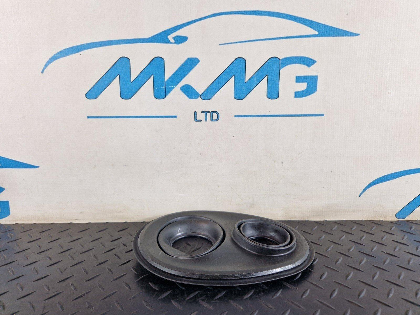 11-19 MERCEDES BENZ ML W166 GENUINE FUEL TANK RUBBER GASKET SEAL  A1664710180