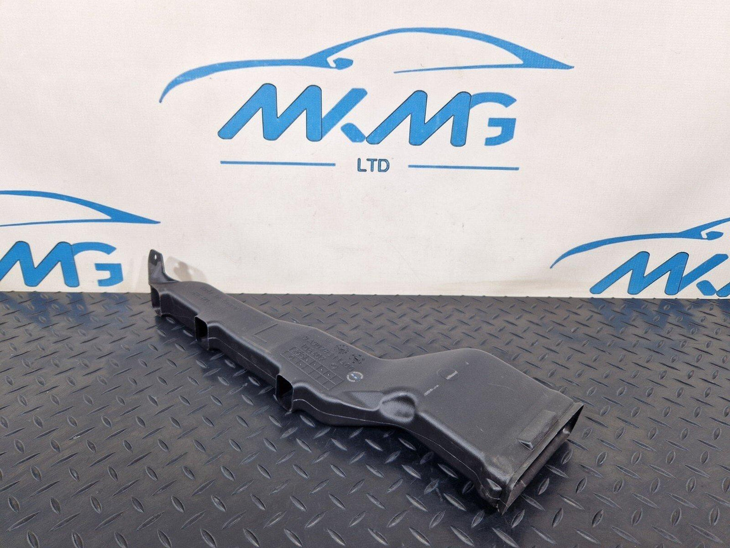 18-ON MERCEDES BENZ SPRINTER W907 OEM AIR DUCT A9078311400