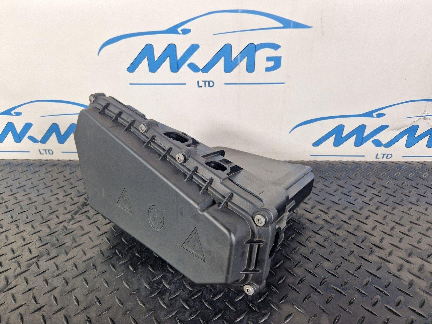 12-18 BMW 4 SERIES F36 M-SPORT ECU COMPUTER BOX HOUSING COVER PROTECTION 8509916