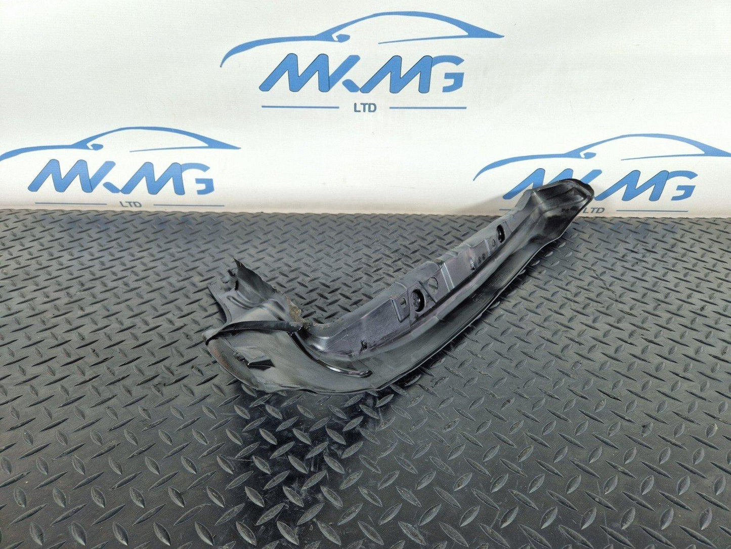 12-17 AUDI S5 CONVERTIBLE N/S LEFT FRONT WING PLATE COVER LINER GUIDE 8T0821111A