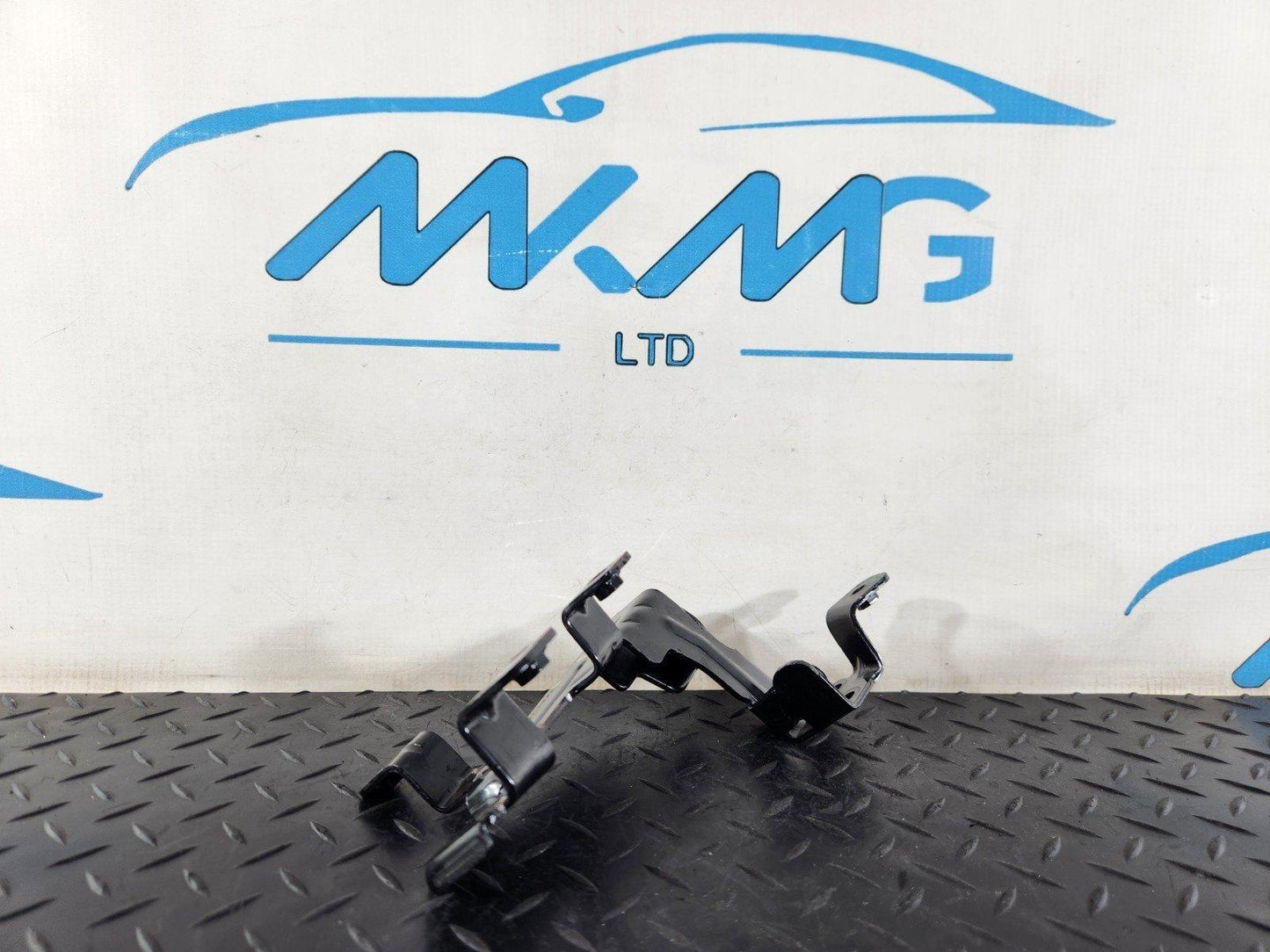 19-ON RANGE ROVER EVOQUE L551 SUPPORT BRACKET MOUNT HOLDER M4D3-9L456-BA