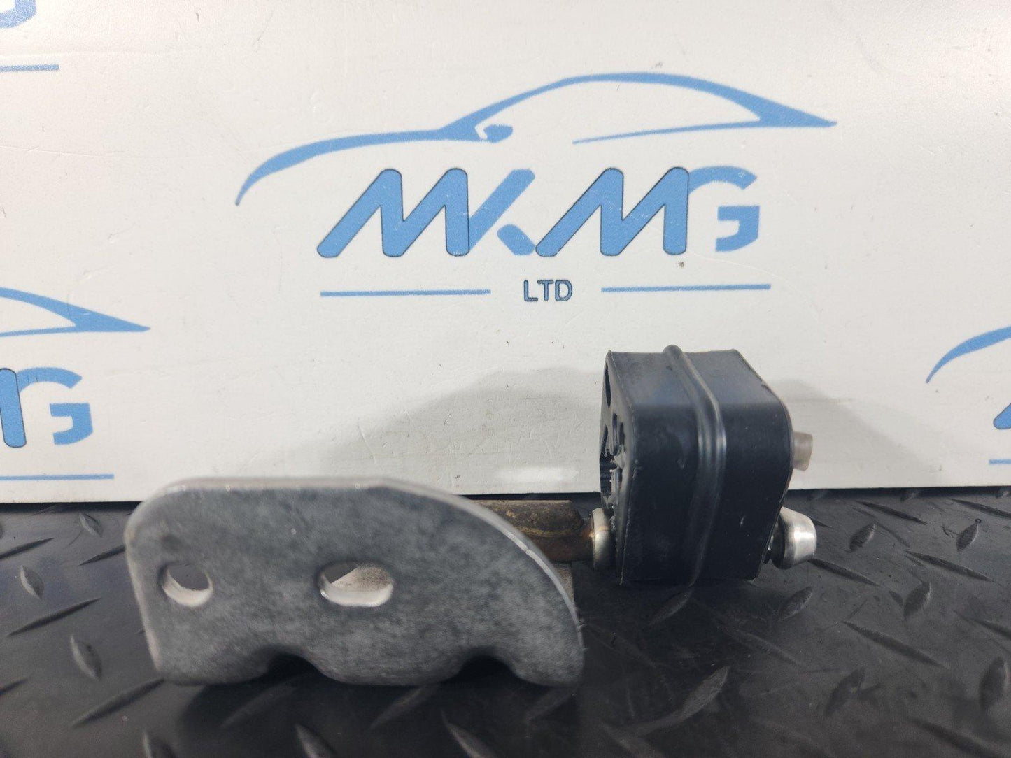 19-ON RANGE ROVER EVOQUE L551 EXHAUST BRACKET HOLDER RUBBER MOUNT