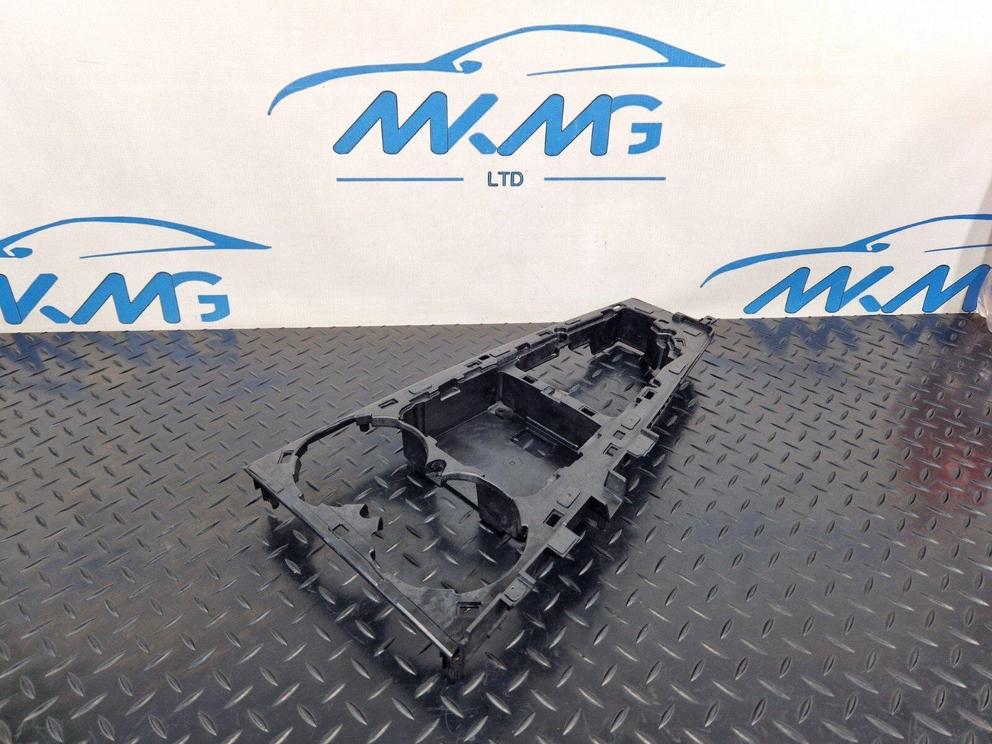 16-23 AUDI S5 COUPE GENUINE CENTRE CONSOLE TRIM 8W2864261A