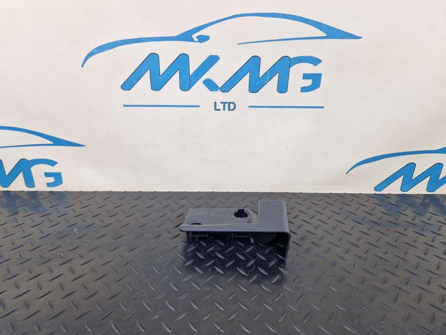 18-ON MERCEDES BENZ A CLASS W177TRUNK BOOT HITCH RIGHT TRIM PANEL A1776801600