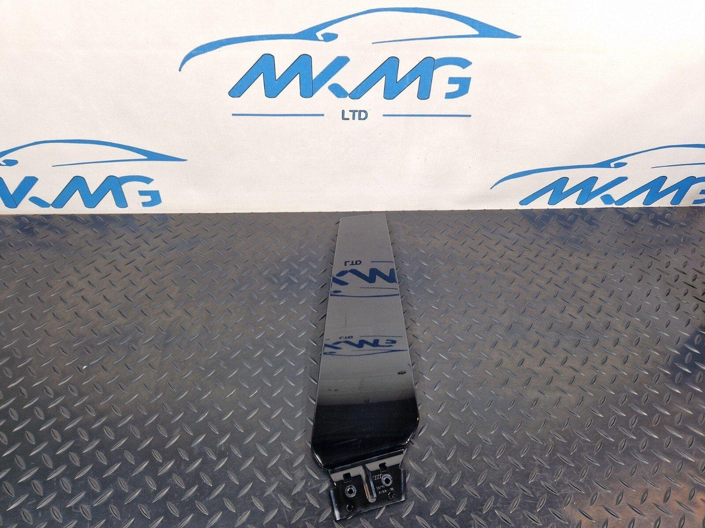 16-23 AUDI A5 F5 SPORTBACK S-LINE LEFT SIDE EXTERIOR B-PILLAR COVER 8W8853289