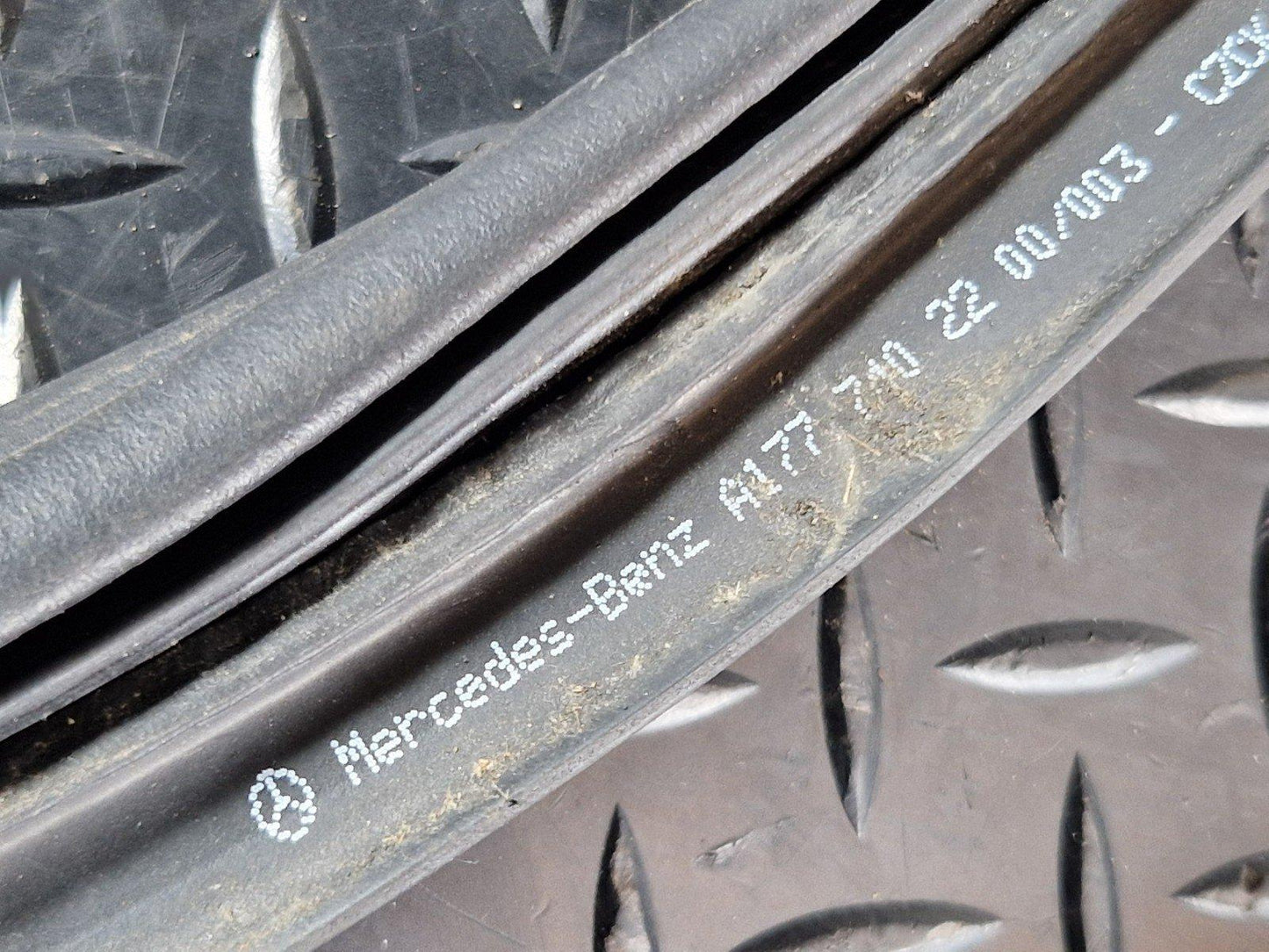 MERCEDES W177 A CLASS BOOT TRUNK LID TAILGATE RUBBER SEAL GASKET A1777402200