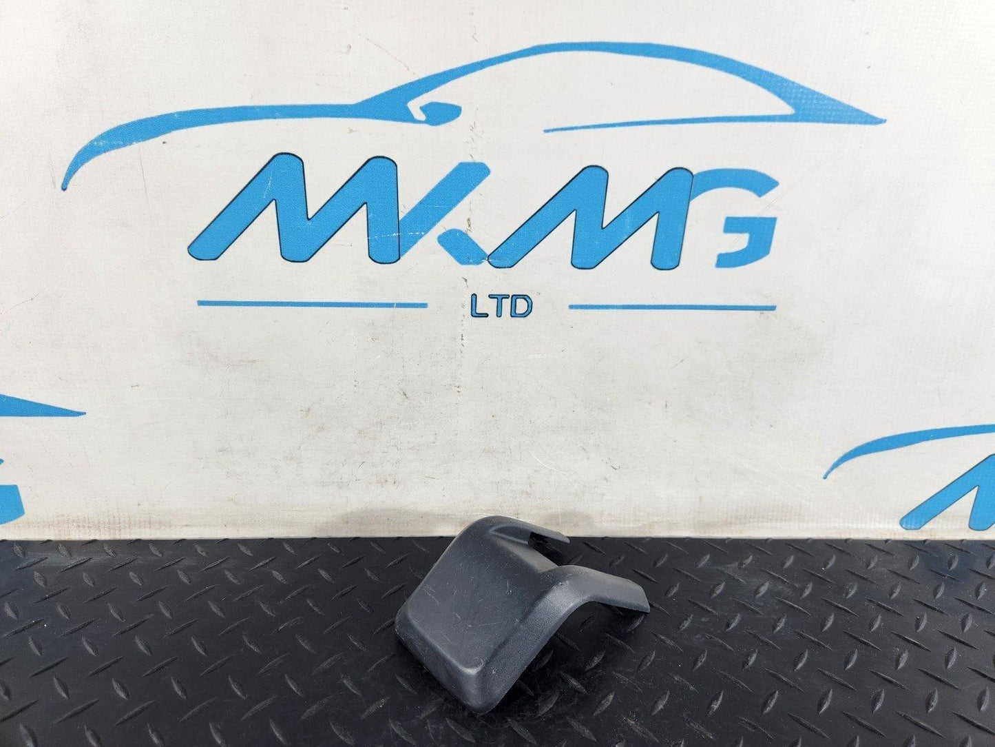 BMW X1 F48 GENUINE REAR SEAT BELT COVER TRIM 7300168