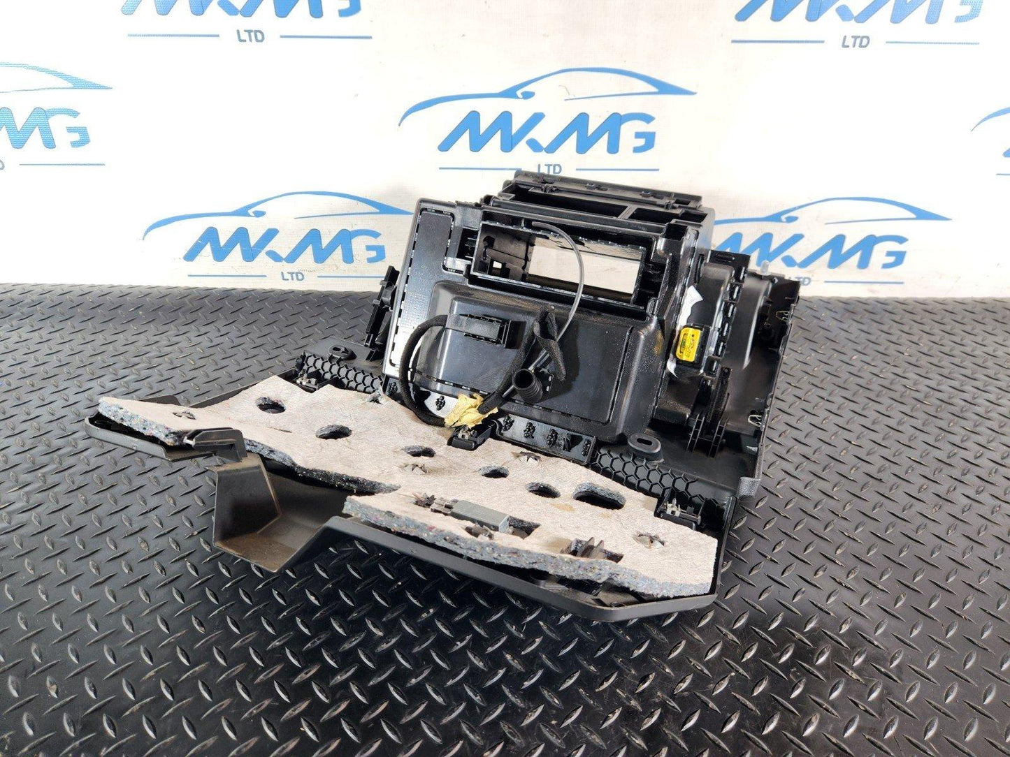 10-18 VW TOUAREG 7P GENUINE DASHBOARD GLOVE BOX STORAGE 7P2857097