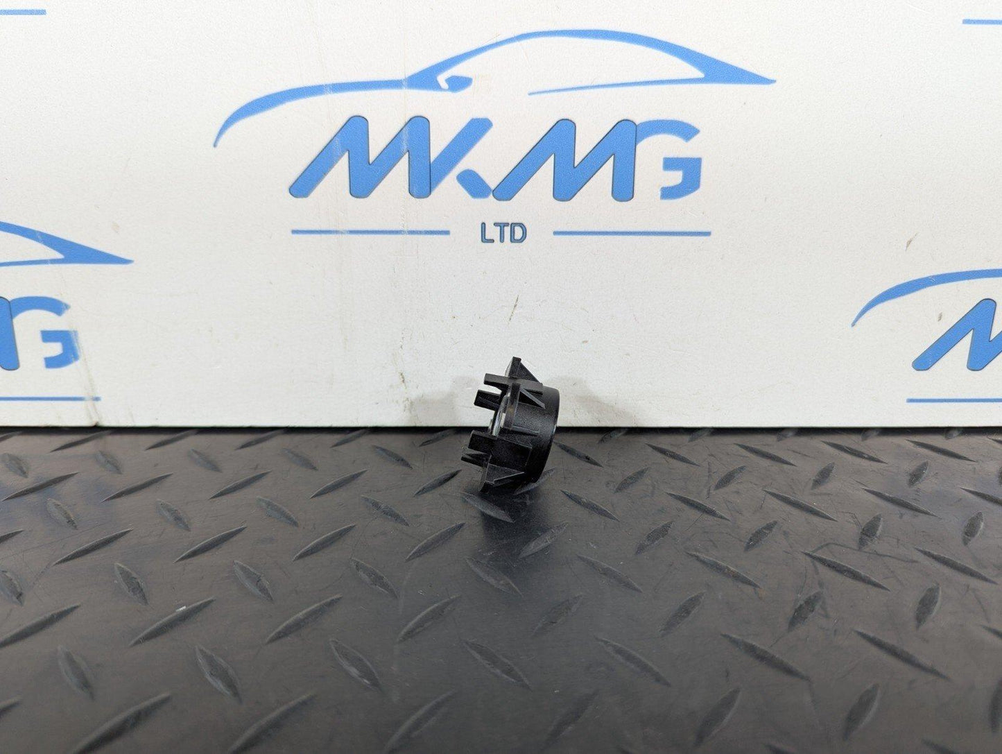 11-19 MERCEDES BENZ ML W166 GENUINE MOUNTING PLATE A1665040095
