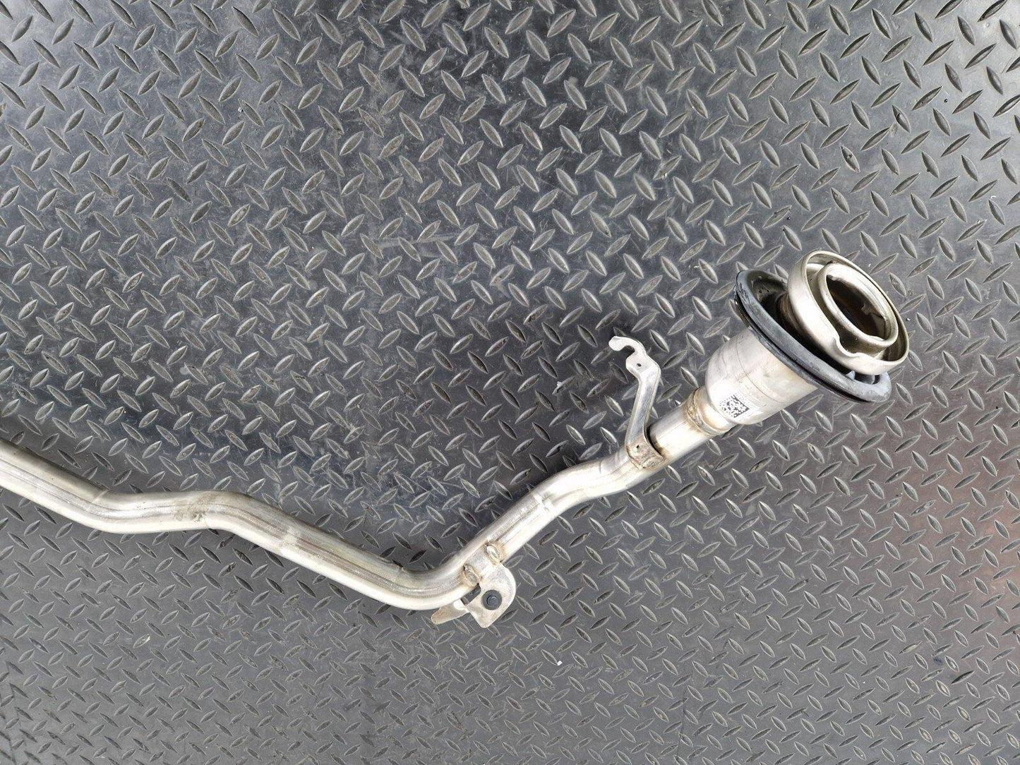 14-20 MERCEDES GLA X156 GENUINE DIESEL FUEL FILLER NECK PIPE HOSE A2464701220