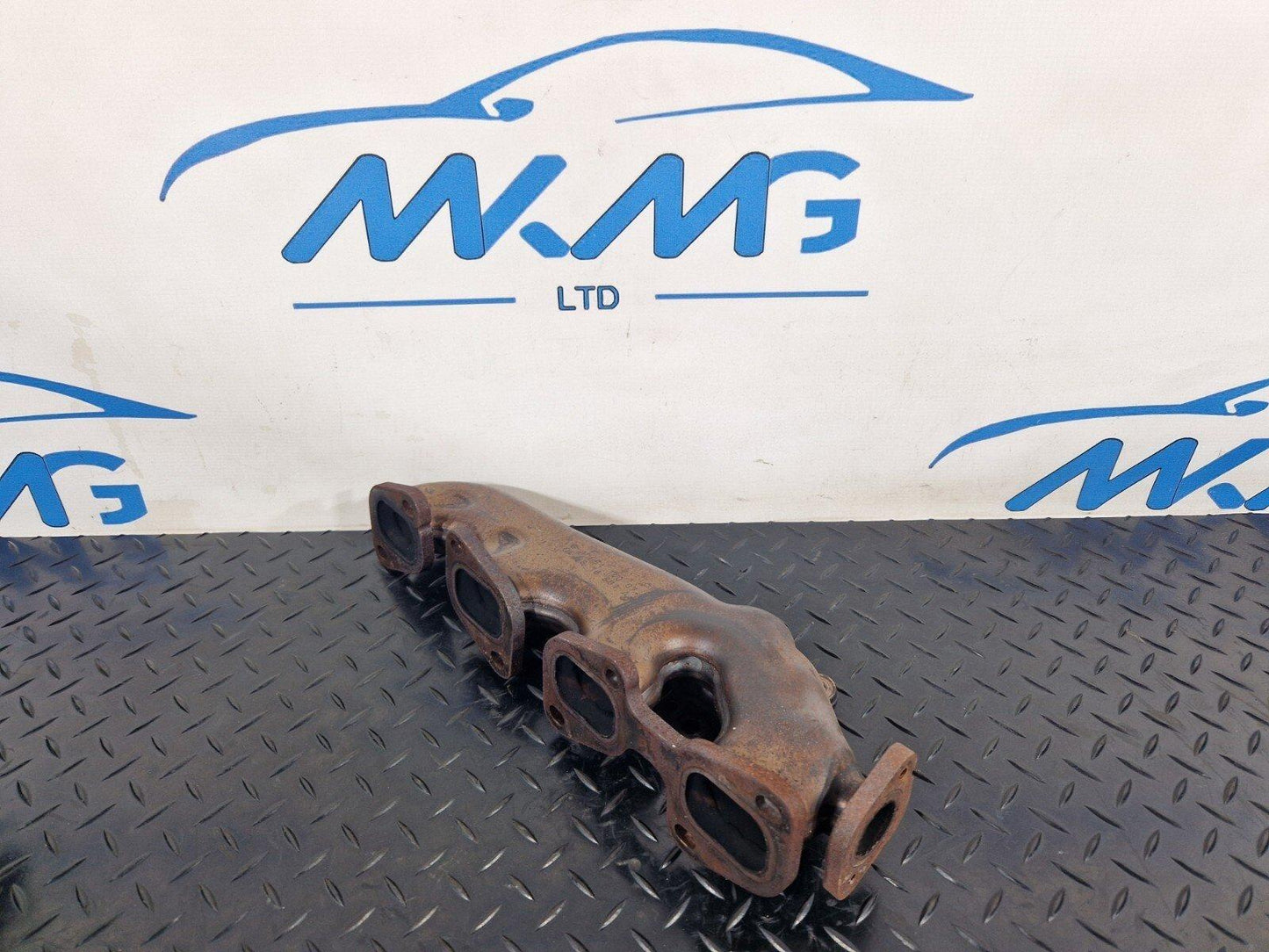 12-18 MERCEDES BENZ W176 LCI AMG LINE EXHAUST MANIFOLD A65114007