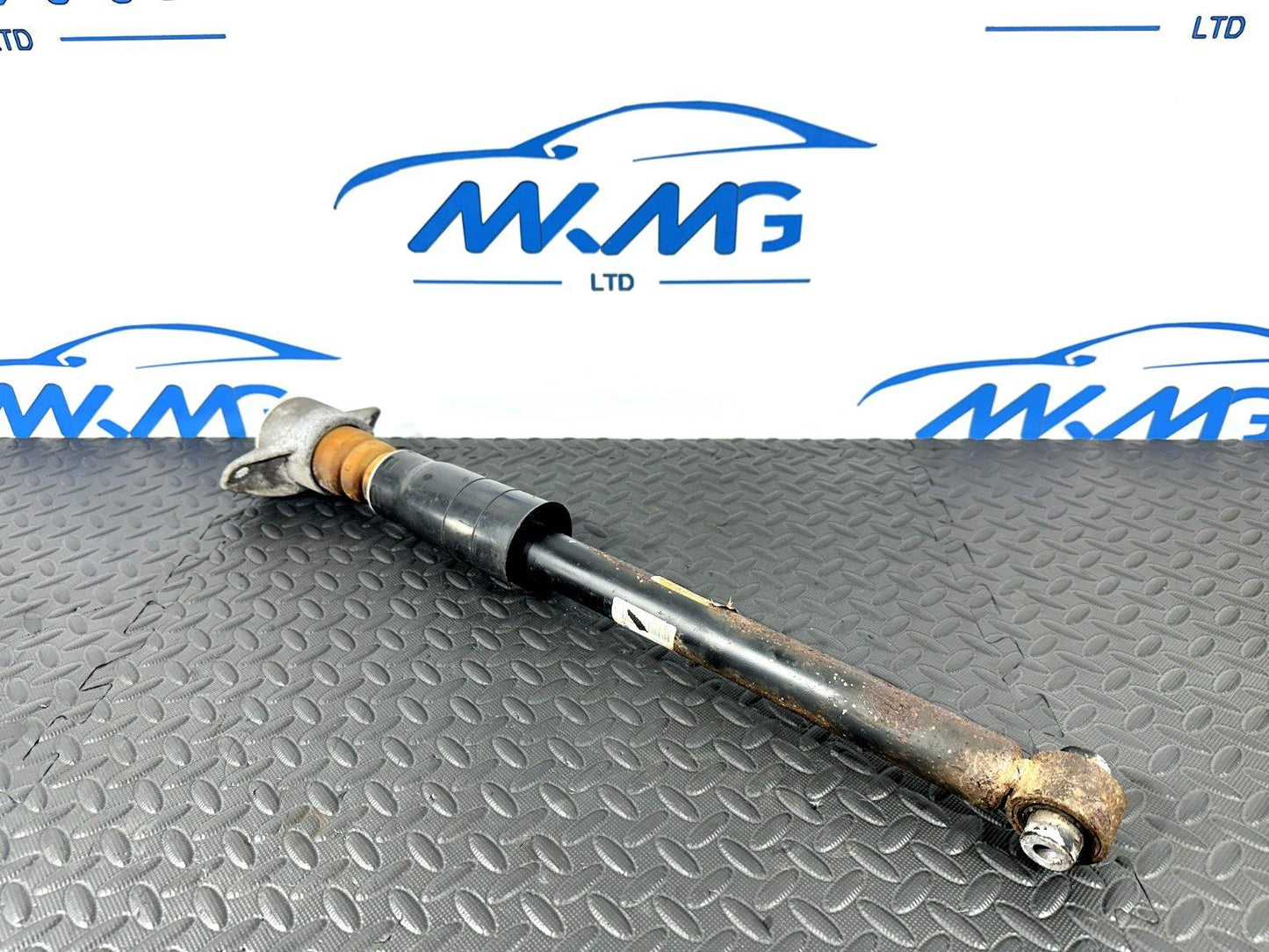 16-19 AUDI A4 B9 GENUINE REAR SHOCK ABSORBER FITS BOTH SIDES 8W0513035J 8W0035J