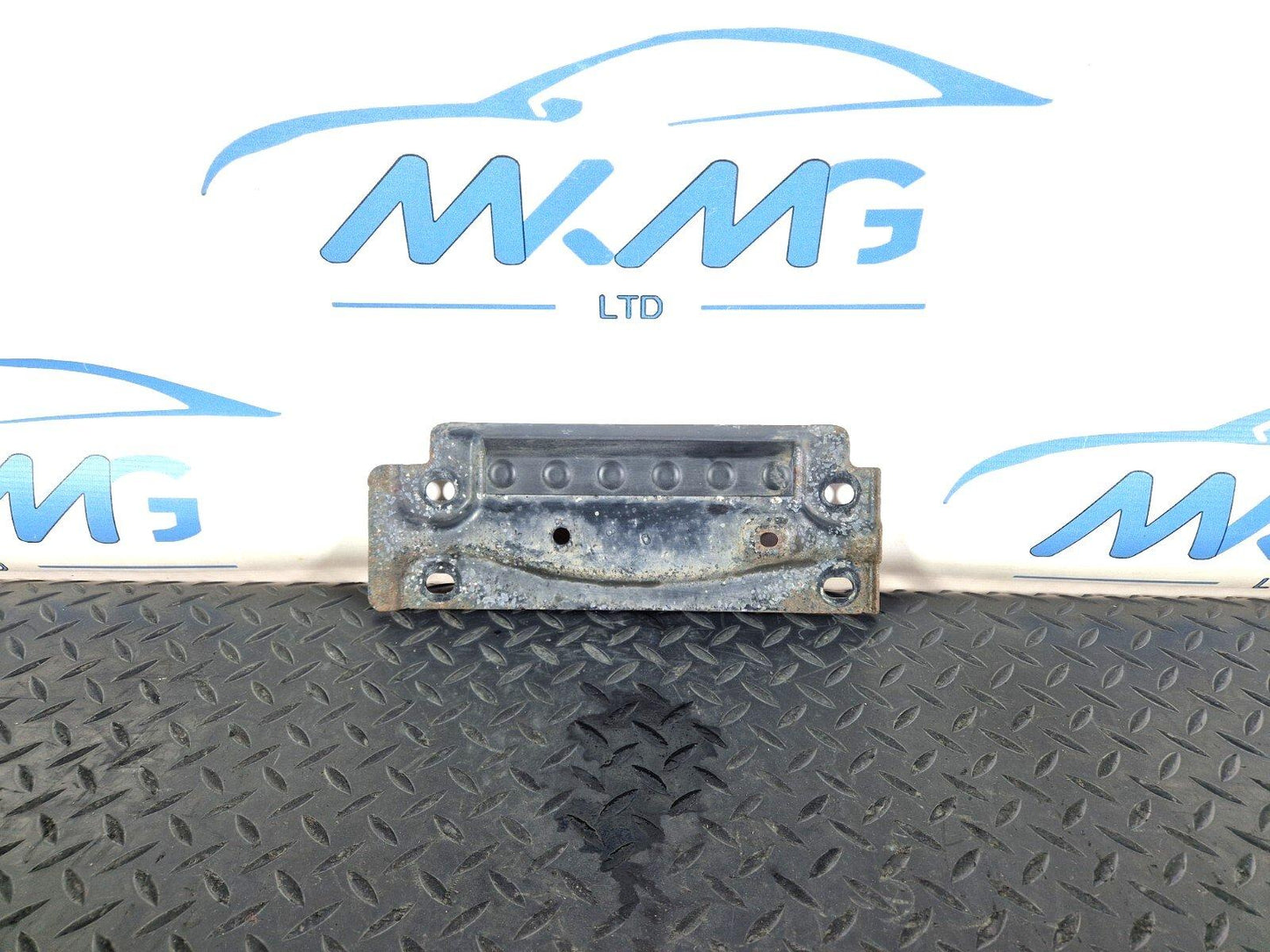 16-19 AUDI A4 B9 GENUINE OEM MUFFLER MOUNT BRACKET PLATE 8W0803183A