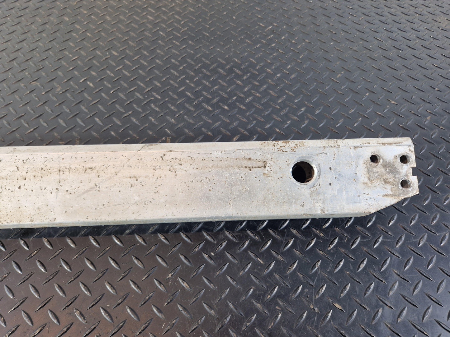 Land Rover Range Rover Evoque RADIATOR SUPPORT LOWER K8D28A297AC