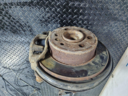 18-ON MERCEDES BENZ SPRINTER W910 REAR AXLE SUSPENSION CARRIER & WHEEL BEARINGS
