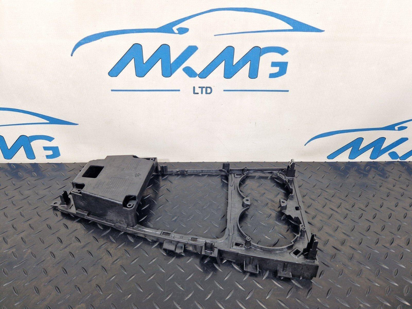 16-19 AUDI A4 B9 GENUINE CENTRE CONSOLE TRIM 8W2864261