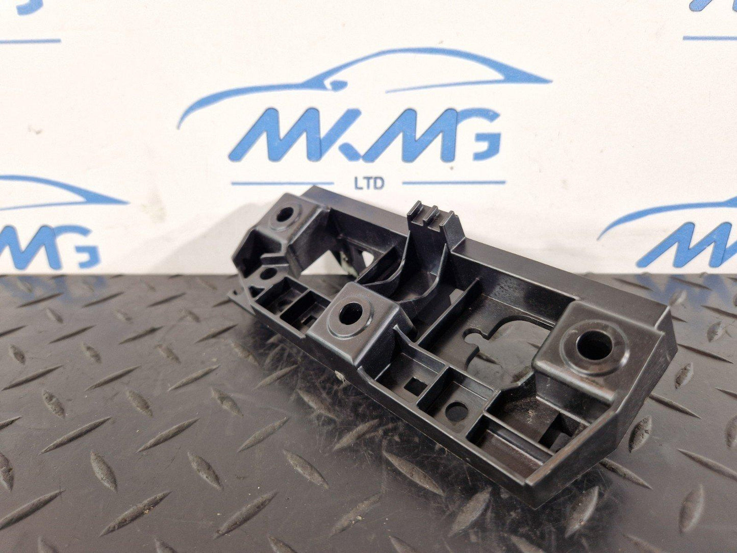 16-19 MERCEDES BENZ GLE W166 SAT NAV HOLDER BRACKET MOUNT A1666890214