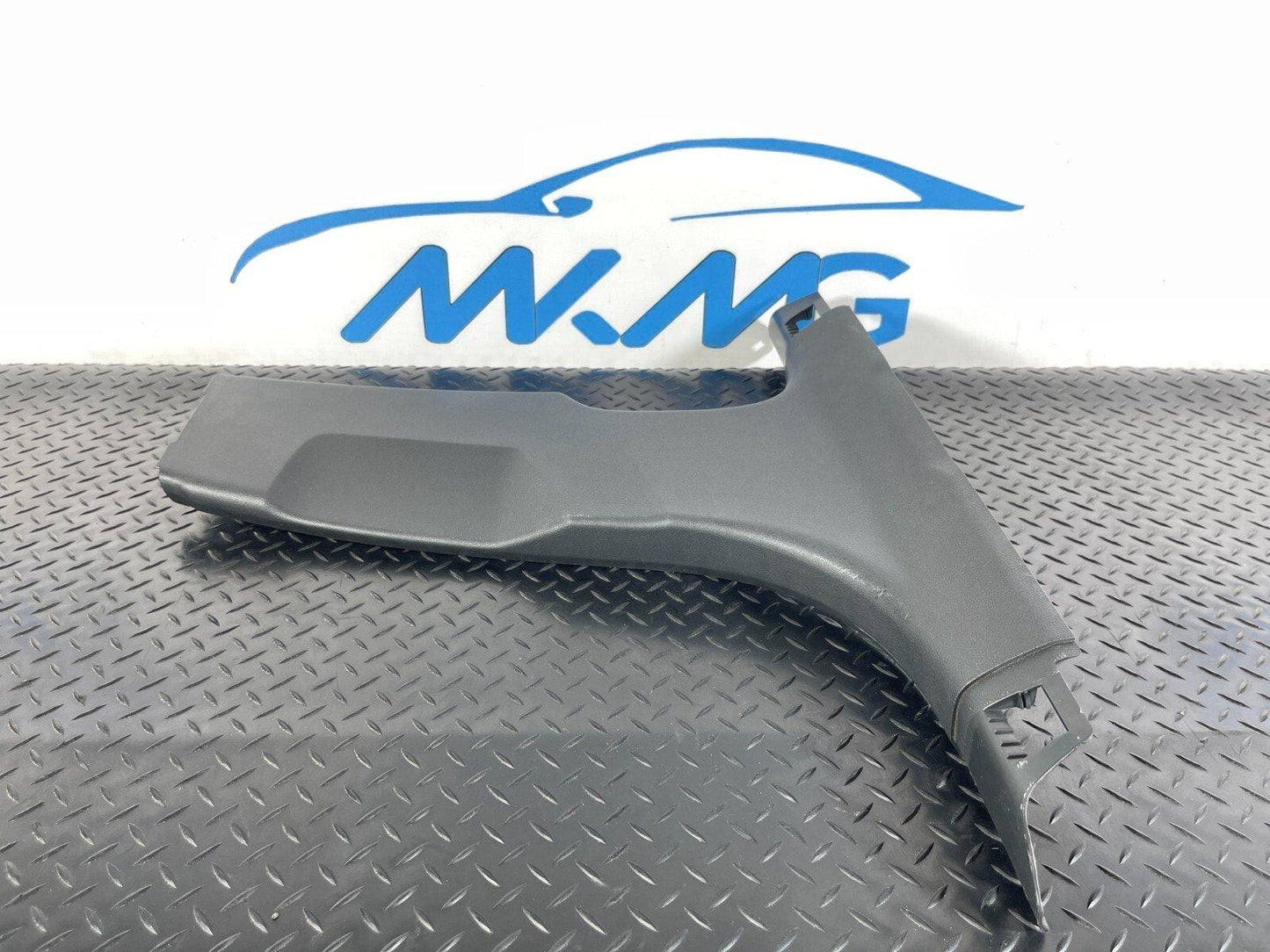 16-19 AUDI A4 B9 GENUINE FRONT RIGHT DRIVER SIDE B-PILLAR TRIM 8W0867240