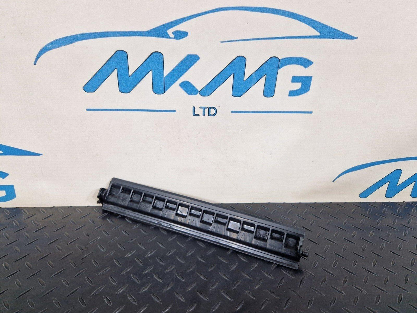 14-21 BMW 2 SERIES GRAN TOURER F45 F46 AIR DUCT SHUTTER GRILL FLAP 3R 8499973