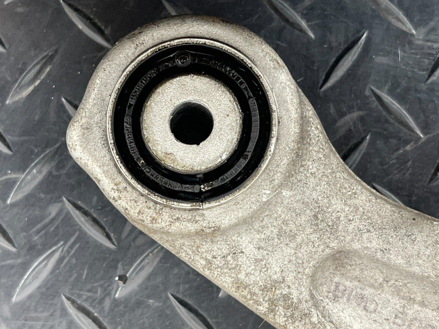 GENUINE AUDI A4 B9 A5 S5 F5 REAR LEFT OR RIGHT CONTROL ARM 8W0505361E