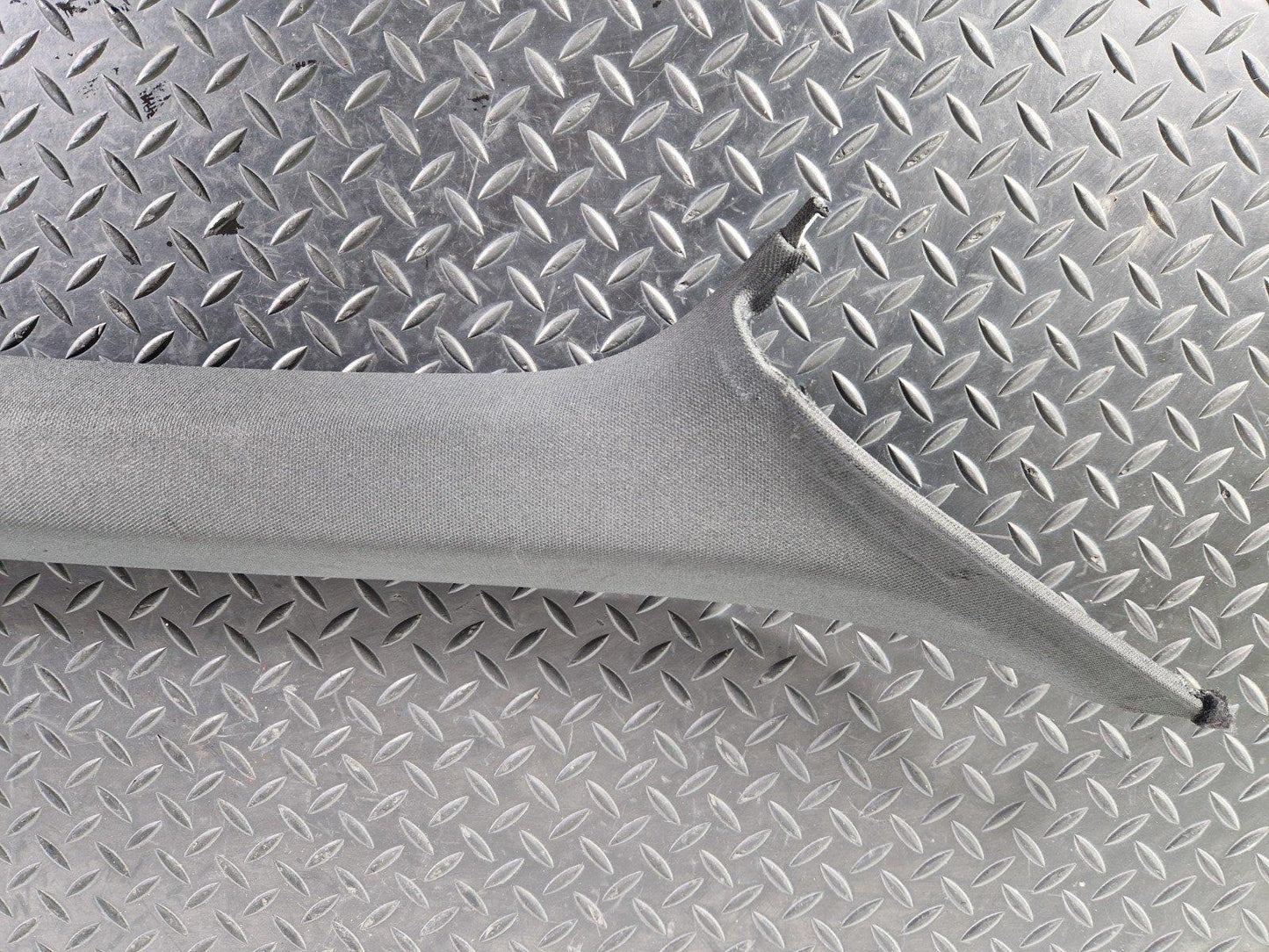 10-15 AUDI Q7 4L GENUINE OEM RIGHT DRIVER SIDE FRONT A PILLAR TRIM 4L0867234