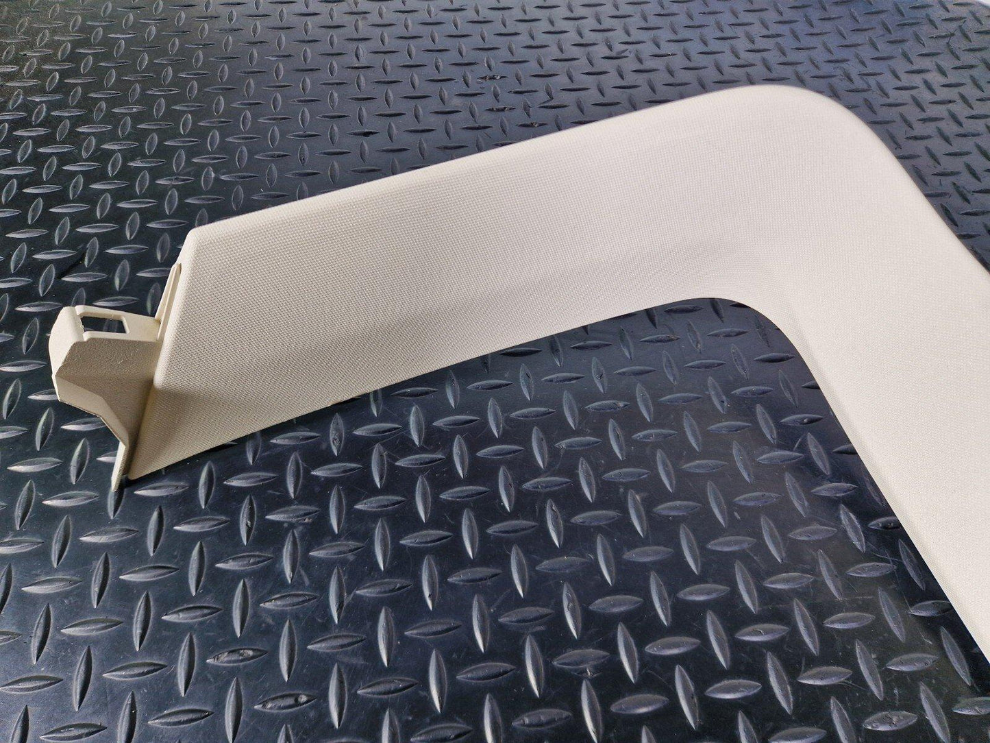 14-21 MERCEDES BENZ W205 ESTATE GENUINE OEM TAILGATE BOOT TRIM PANEL A2057400371