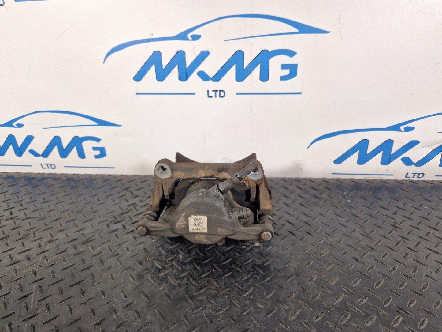14-20 MERCEDES BENZ GLA X156 FRONT LEFT BRAKE CALIPER A24617