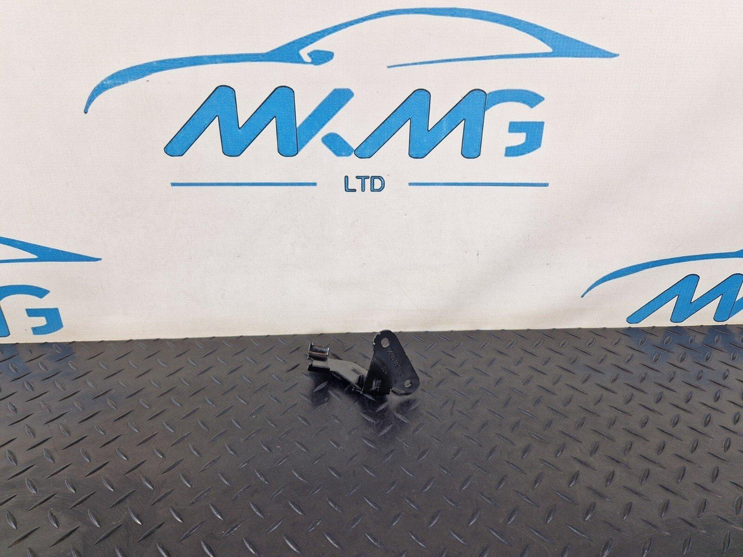 13-19 MERCEDES BENZ CLA C117 AMG AUXILIARY WATER PUMP BRACKET A2465010020