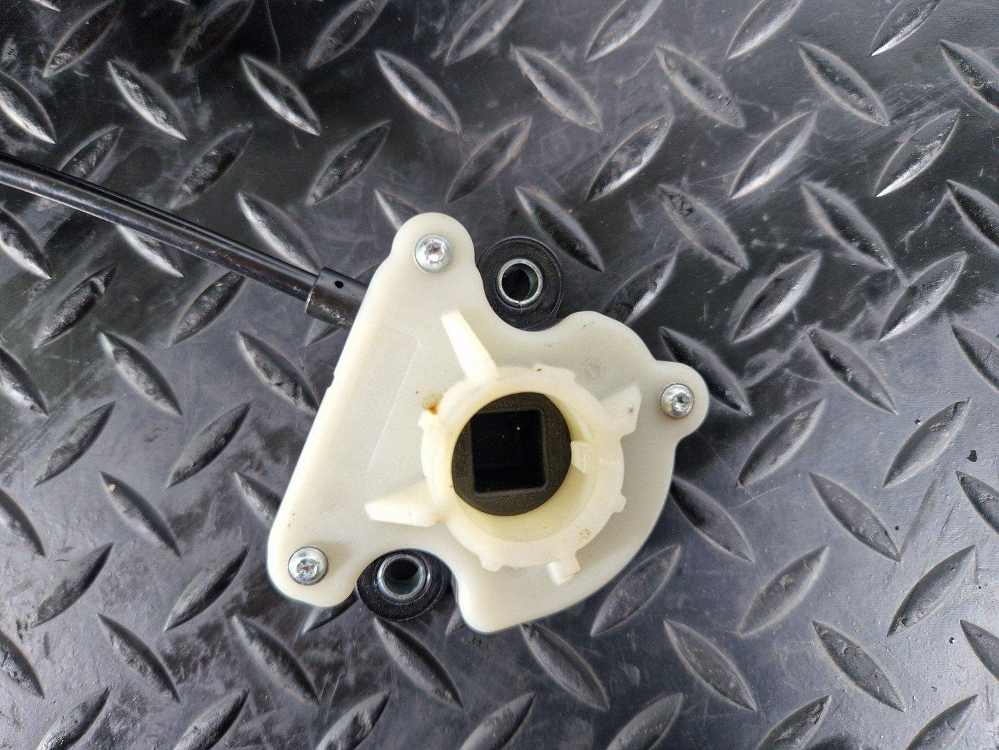 17-24 AUDI S5 F5 GENUINE AUTOMATIC GEARBOX SHIFTER PLATE & LINKAGE 8W0713052P