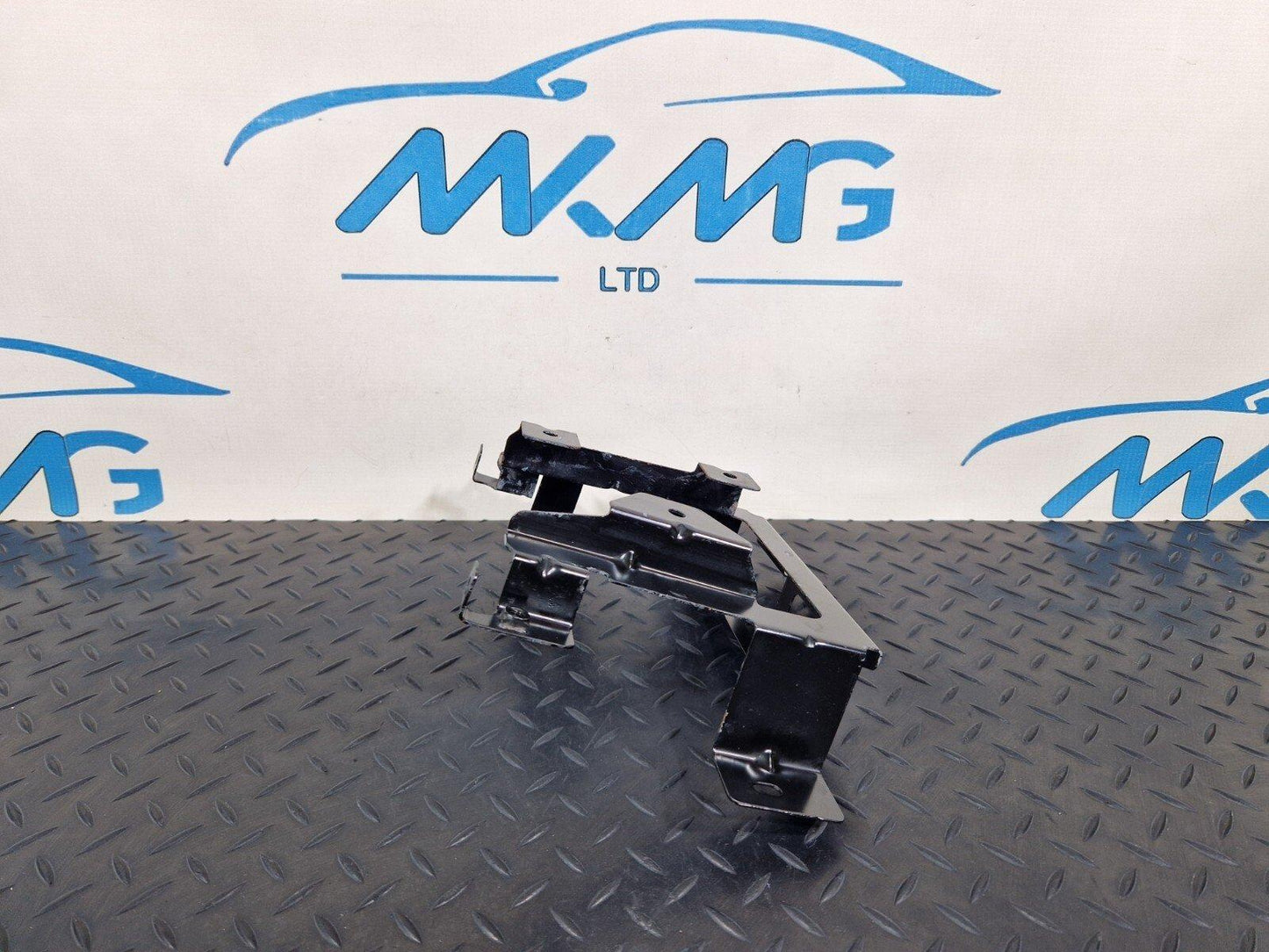 14-23 MERCEDES BENZ VITO W447 OEM ENGINE CONTROL UNIT HOLDER BRACKET A4475400040