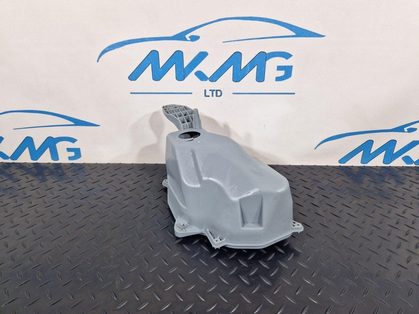 12-18 AUDI A6 C7 GENUINE HOUSING COVER FOR CONTROL UNITS 4G2907355B