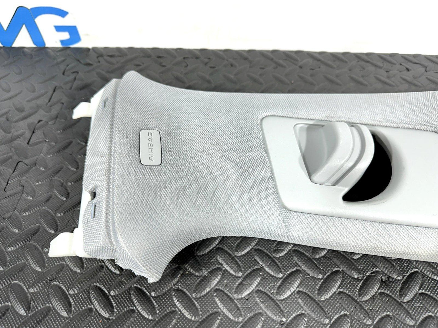 16-19 AUDI A4 B9 GENUINE RIGHT DRIVER SIDE B-PILLAR TRIM COVER 8W0867244E