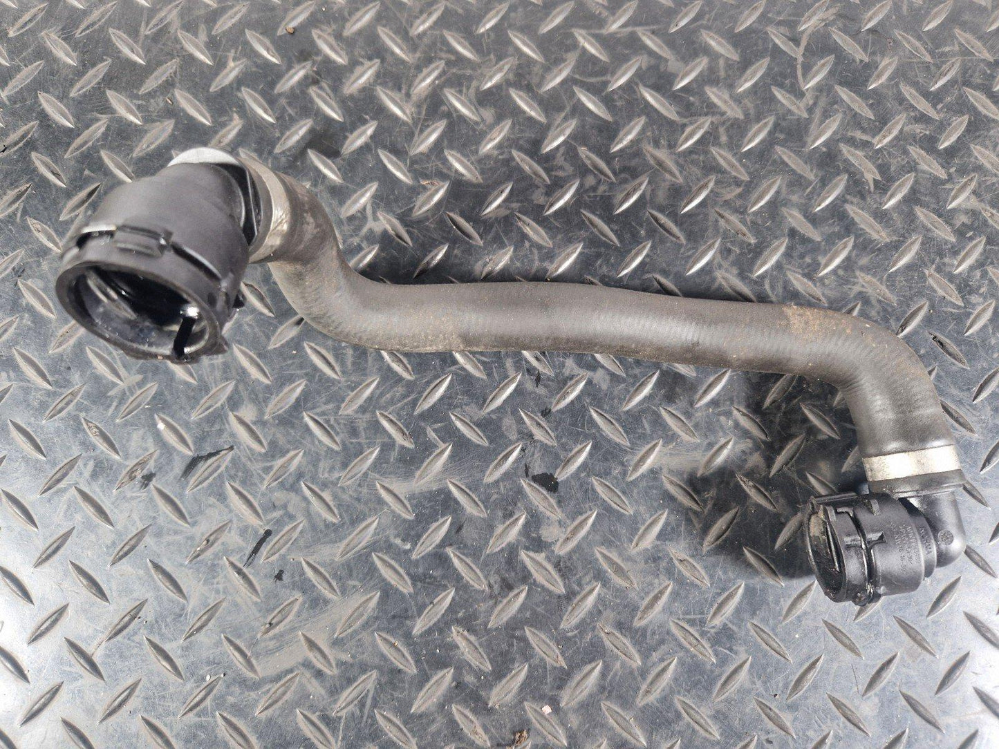 19-ON MERCEDES BENZ A CLASS EQ W177 WATER COOLANT PIPE A2475010764
