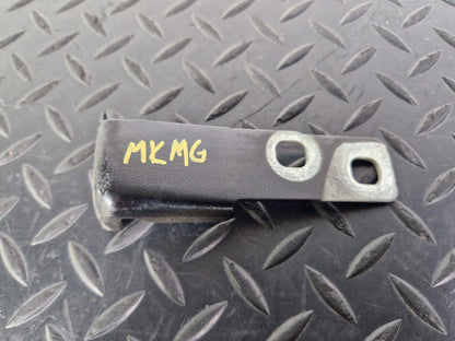 16-19 AUDI A4 B9 GENUINE OEM FRONT RIGHT DRIVER SIDE WING BRACKET 8W0821434B